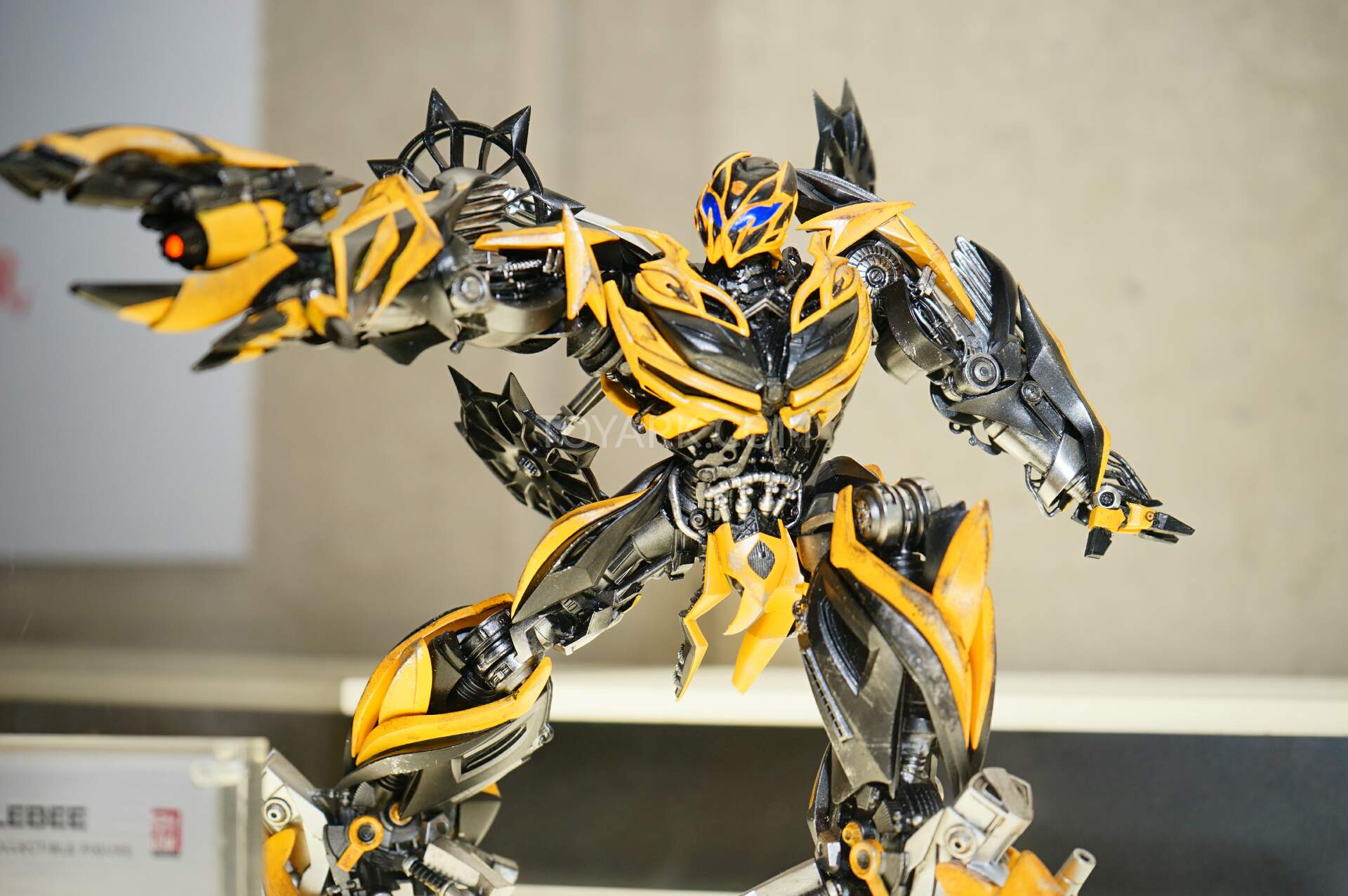 SDCC-2015-Comicave-Studios-Transformers-006.jpg