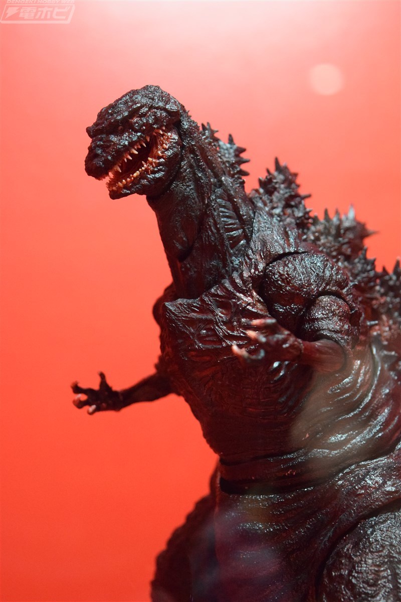 SH-Monsterarts-Shin-Godzilla-003.jpg